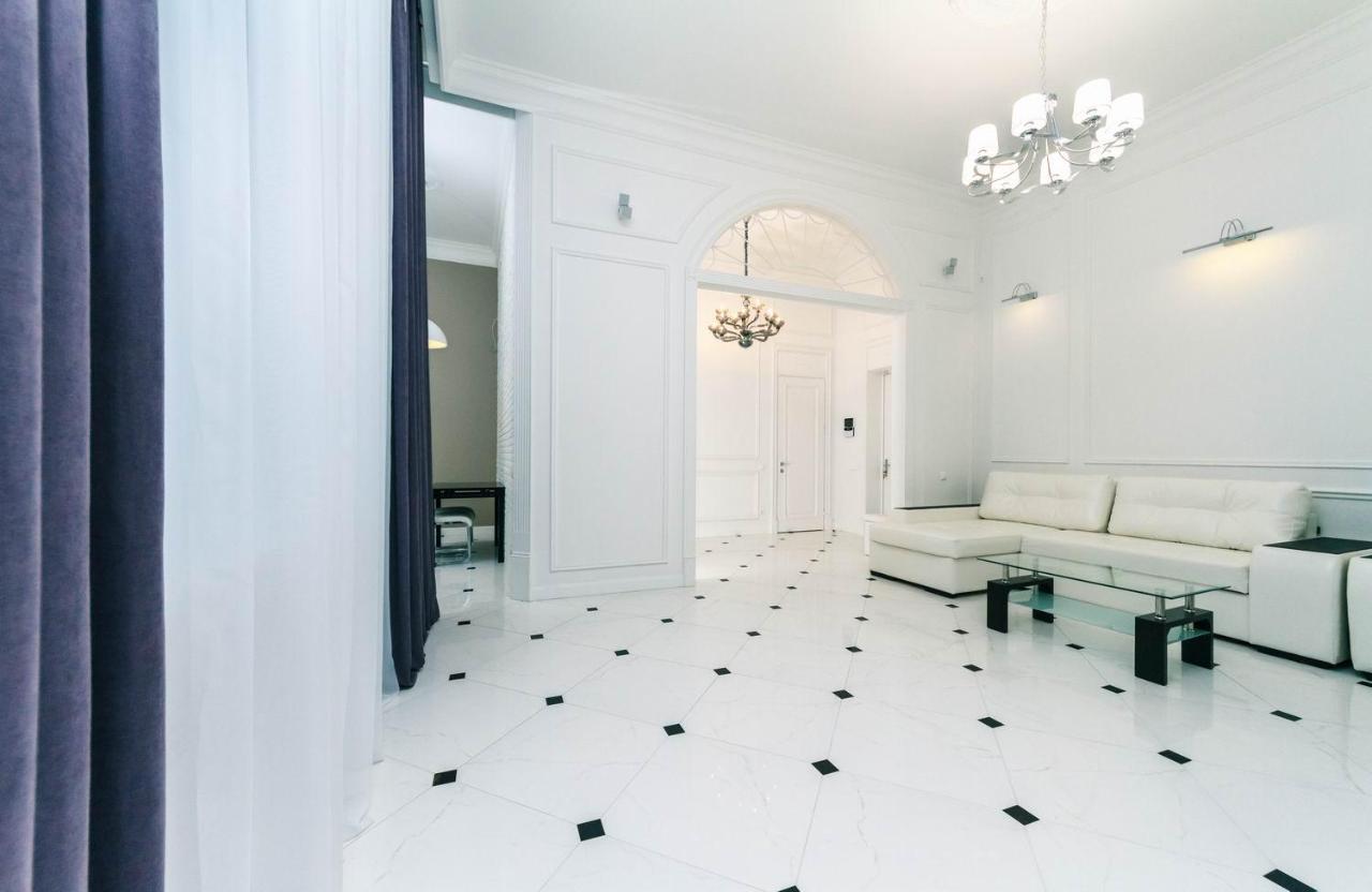 Vip Near Premier Palace & Arena City Kiev Bagian luar foto