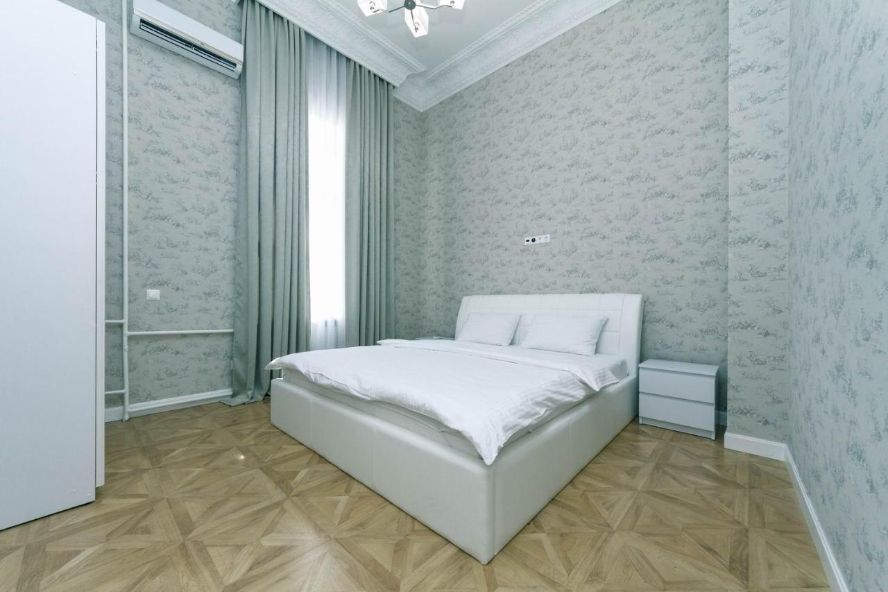 Vip Near Premier Palace & Arena City Kiev Bagian luar foto