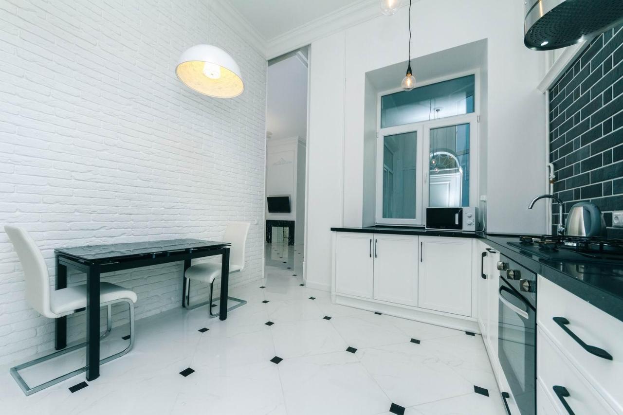 Vip Near Premier Palace & Arena City Kiev Bagian luar foto