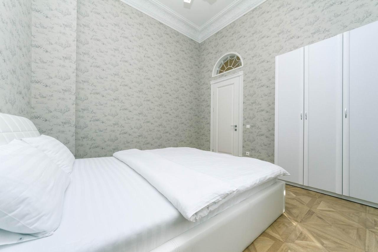 Vip Near Premier Palace & Arena City Kiev Bagian luar foto